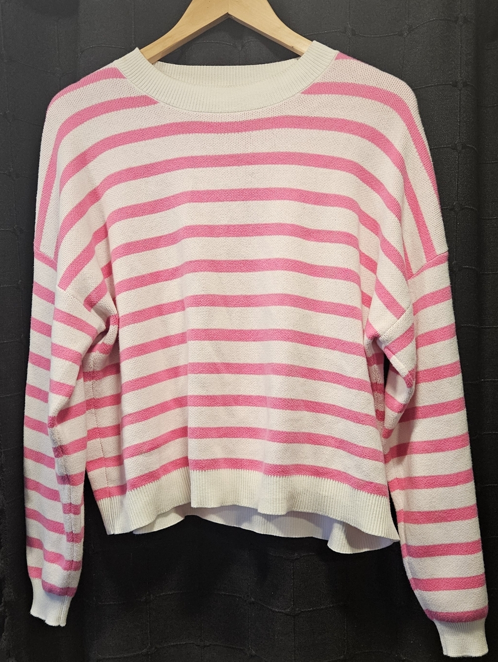 Vigoss Pink & White Striped Knit Crop Sweater - Size Large